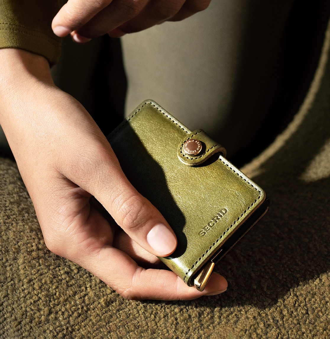 envelope wallet