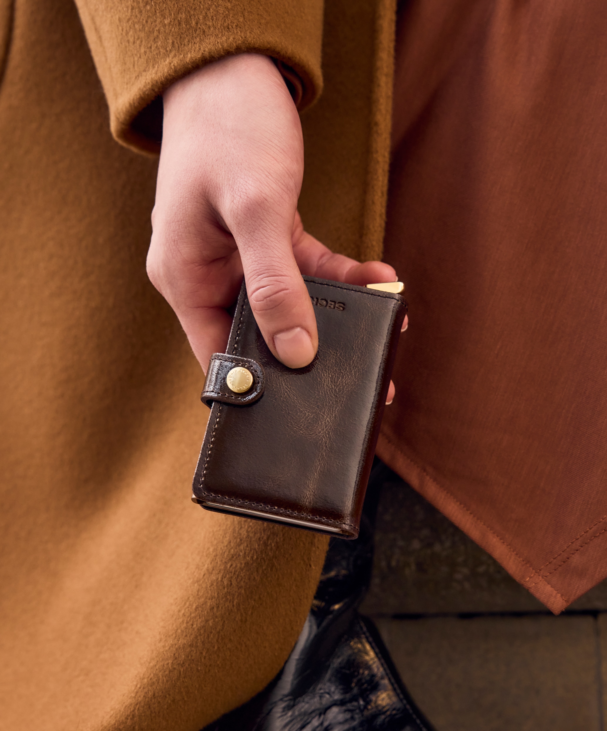 Real life image of the premium-miniwallet-naplak-mahogany-- wallet